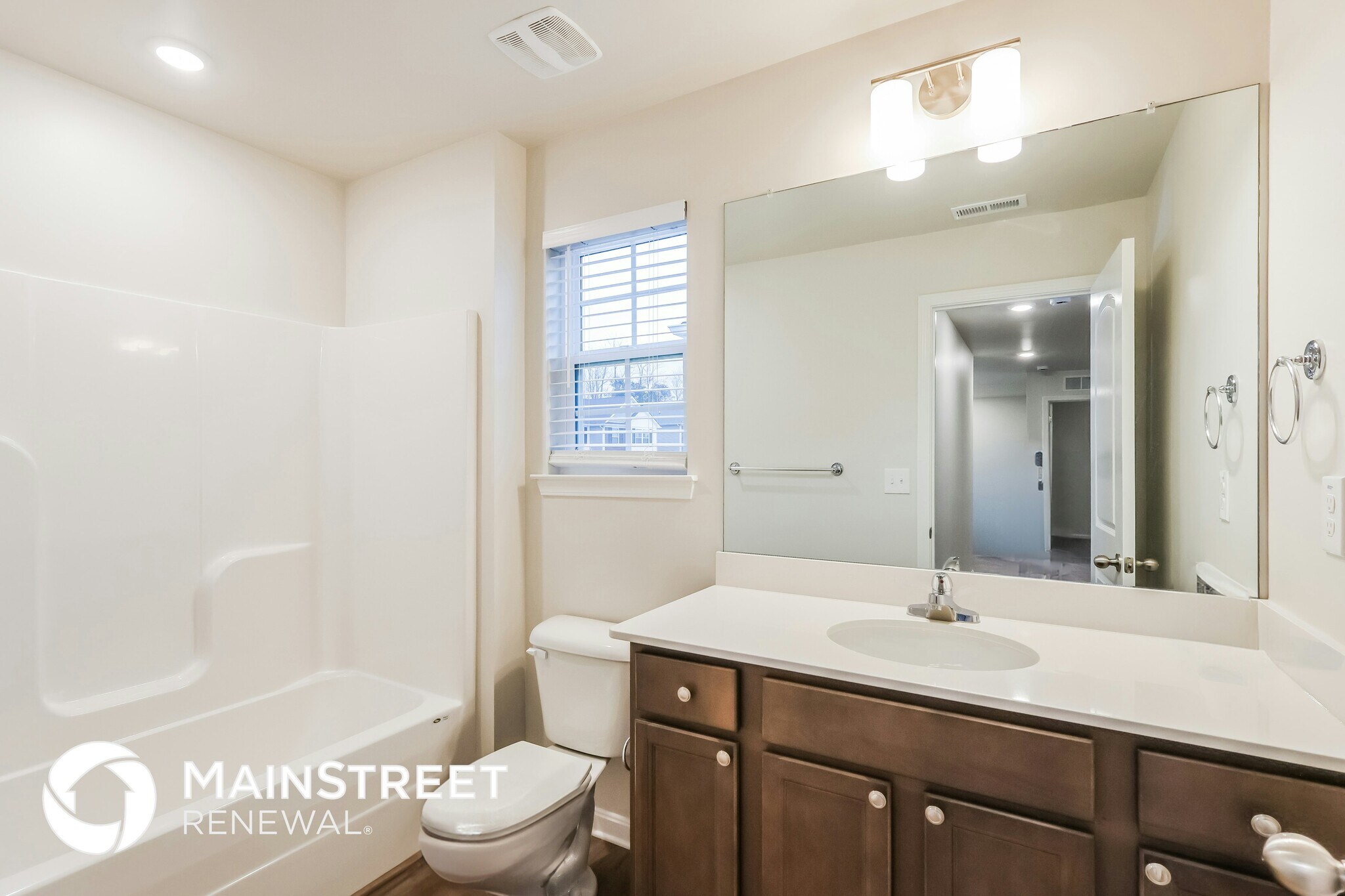 Building Photo - 11900 Parkside Vista Ln