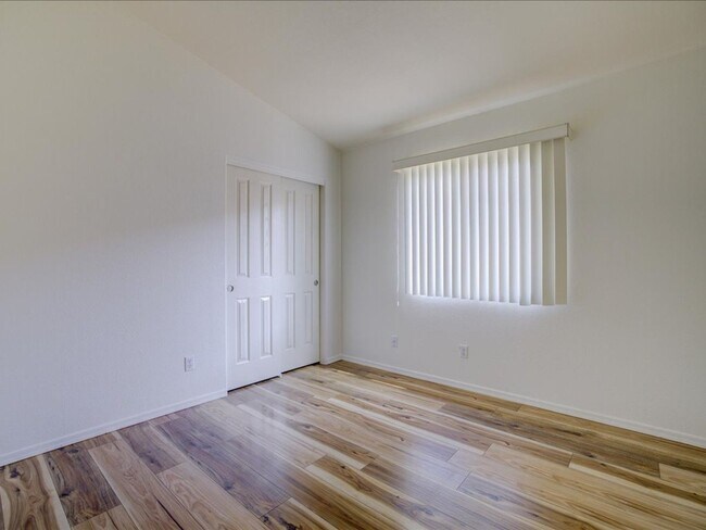 Building Photo - Spacious 4-Bedroom Home with Private Pool & Large Enclosed Backyard!