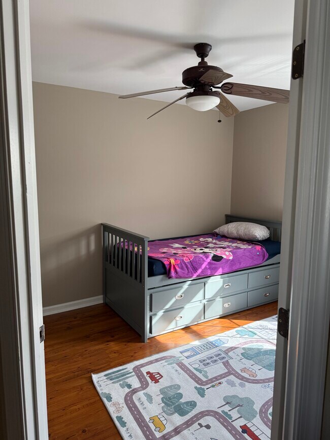 Building Photo - 349 Superior Rd