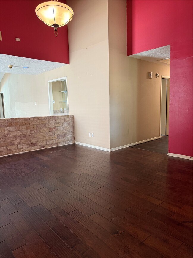 Building Photo - 10102 Sagecourt Dr