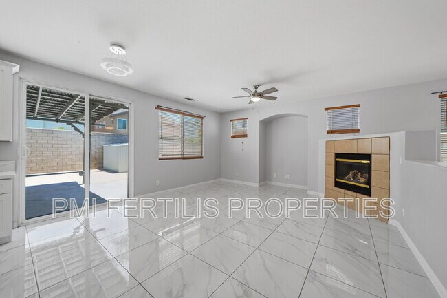 Building Photo - 7167 Elsa Ct