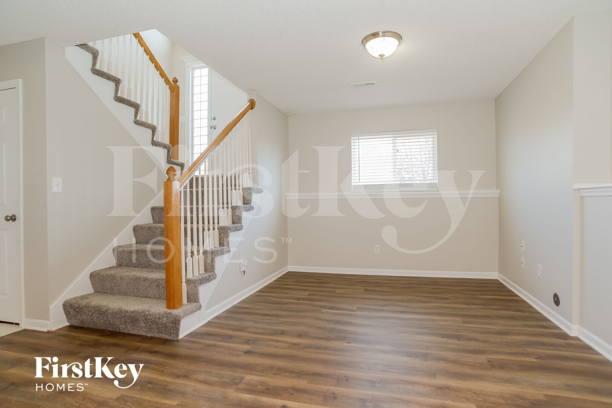 Building Photo - 728 Corrington Dr