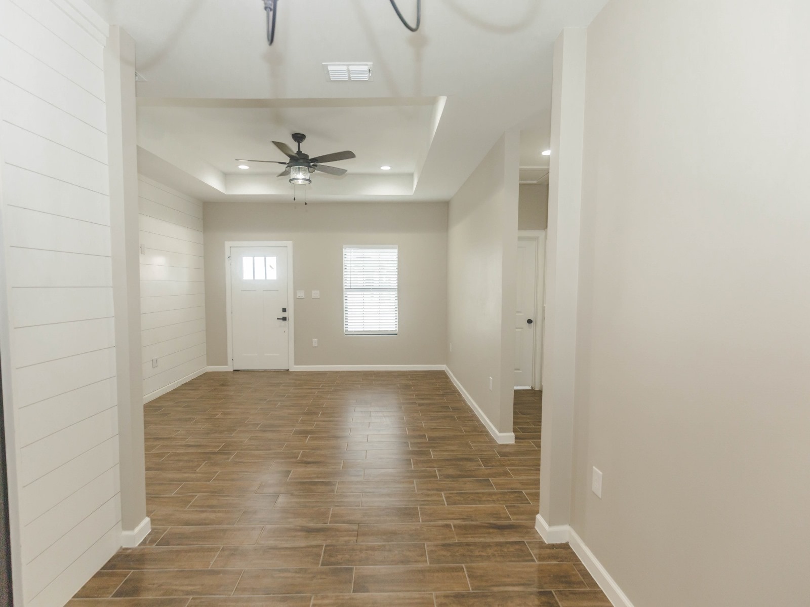 Building Photo - 477 Arboleda Ln