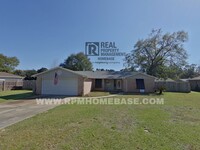 Building Photo - Spacious 4-Bedroom Home with Office and La...