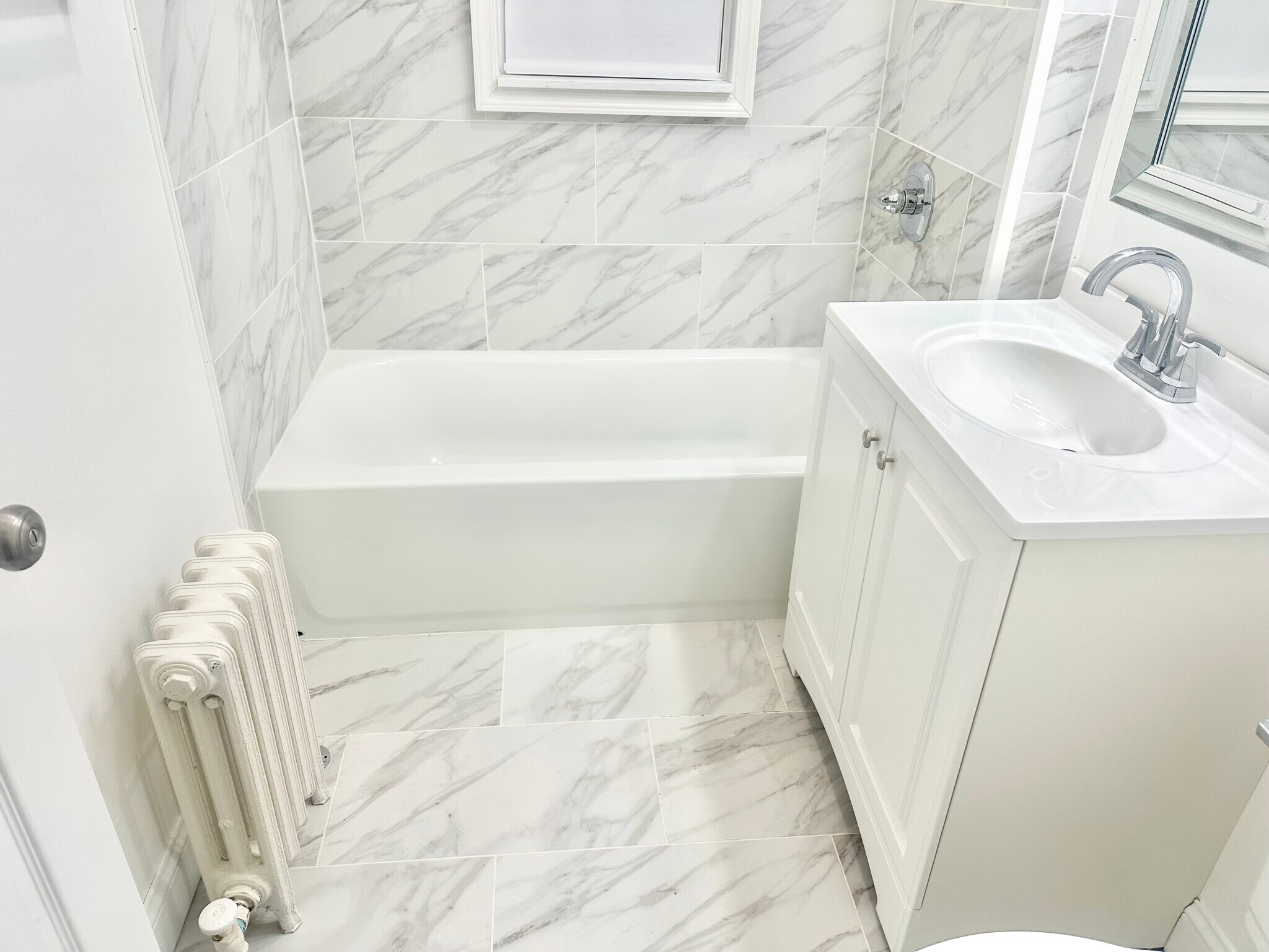 Building Photo - 67 Tremont Ave