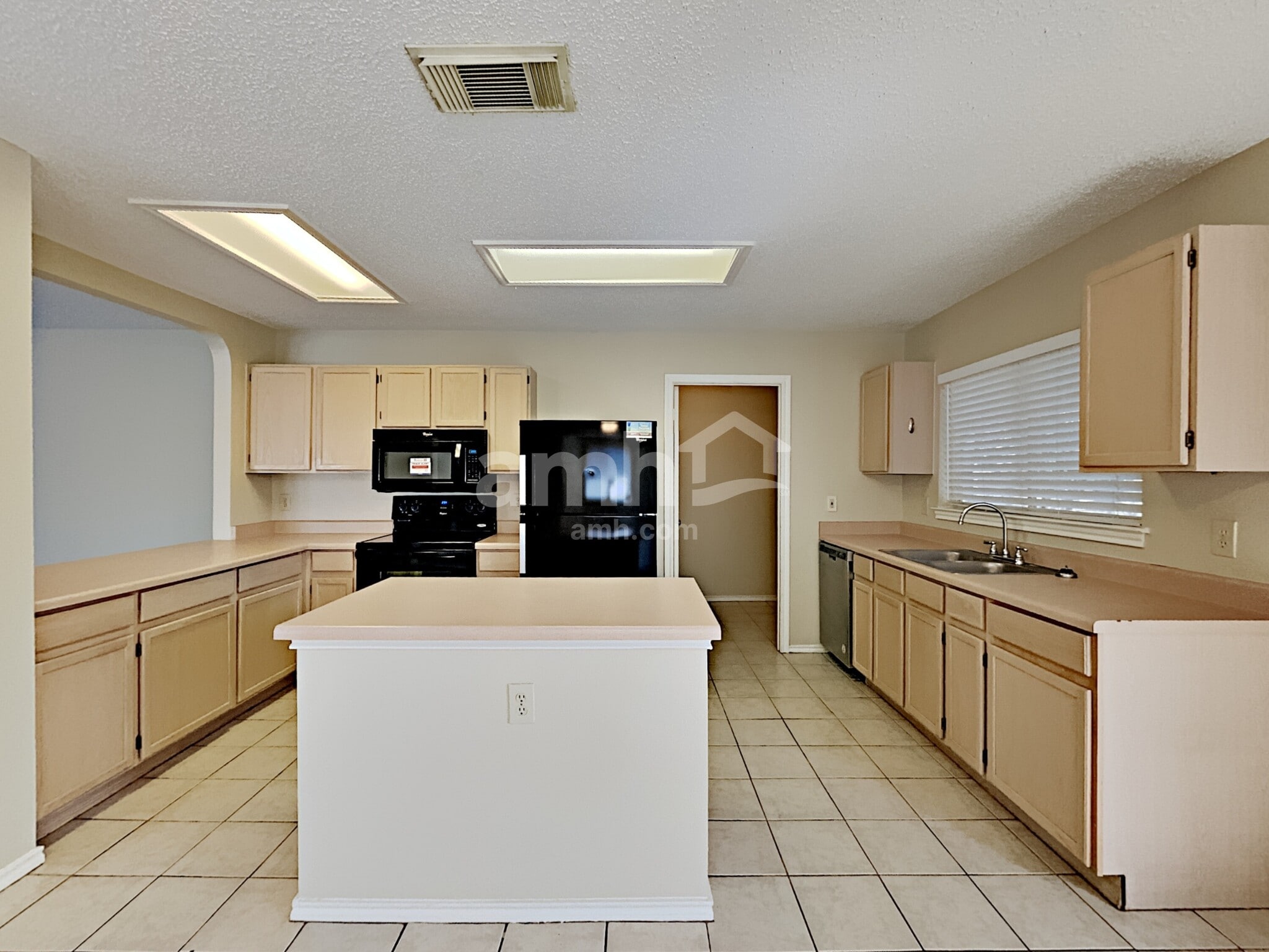 Building Photo - 6322 Regency Ct