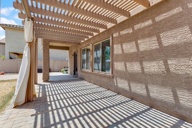 Building Photo - 5725 W Milada Dr