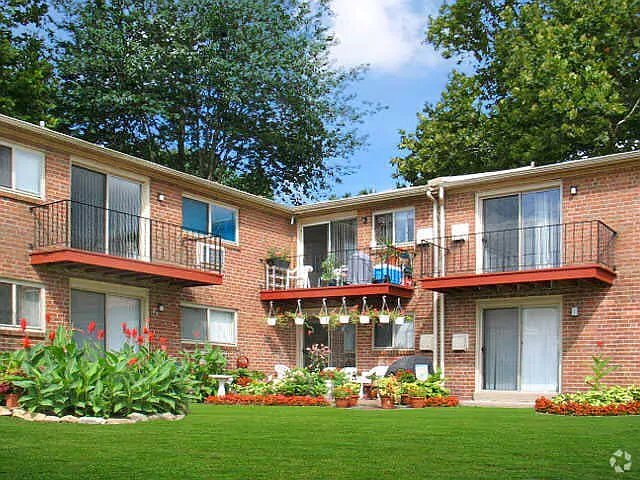 Building Photo - 333 North Ave