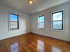 Building Photo - 2 bedroom in BRONX NY 10458