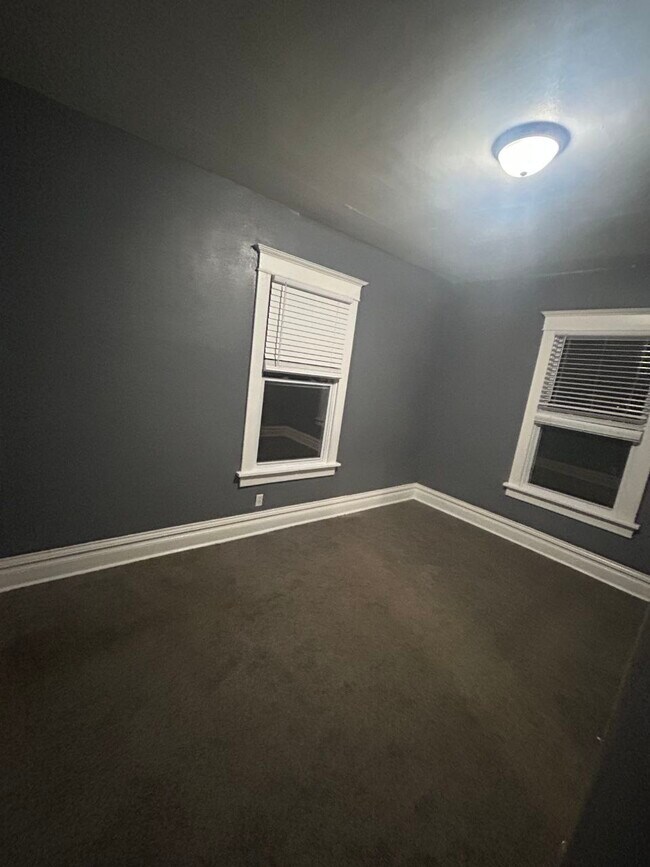 Building Photo - 1503 Franklin St