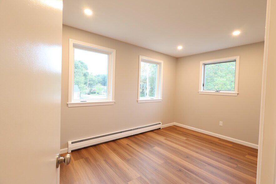 Building Photo - 6 Bennett Rd