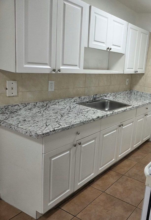 Building Photo - 401 SW 13th Pl