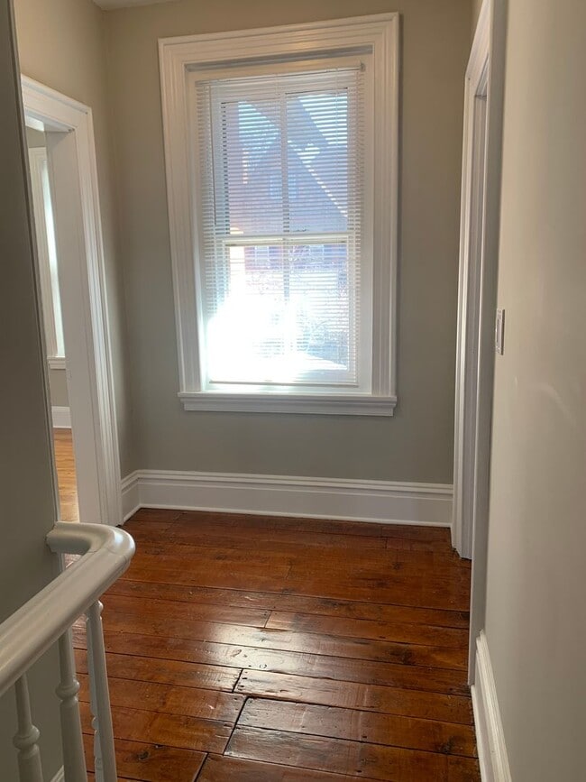 Building Photo - 718 Cattell St