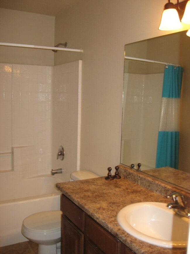 Building Photo - Corner Lot Duplex in Family Friendly Neigh...