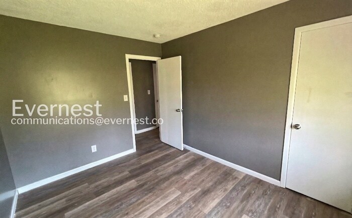 Building Photo - 1816 Doman Cir