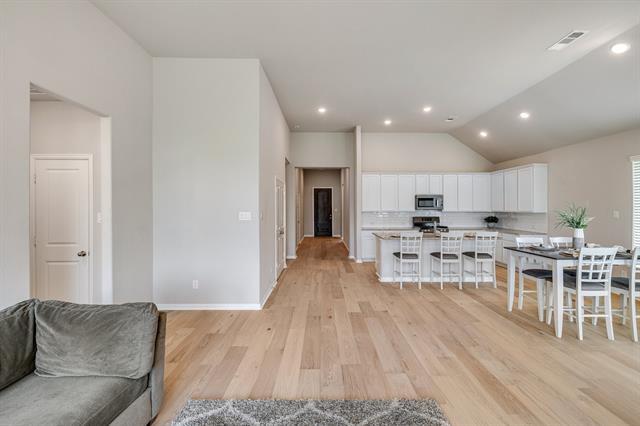 Building Photo - 5513 Deer Run Dr