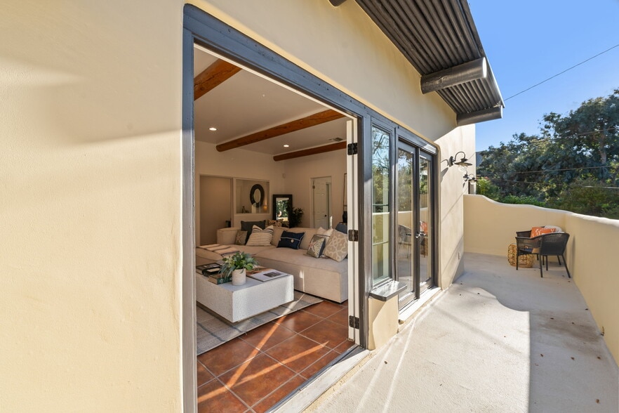 Wrap-around patios (west side from living room - 25648 Timpangos Dr