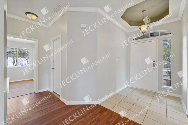 Building Photo - 1208 Dillon Lake Bend