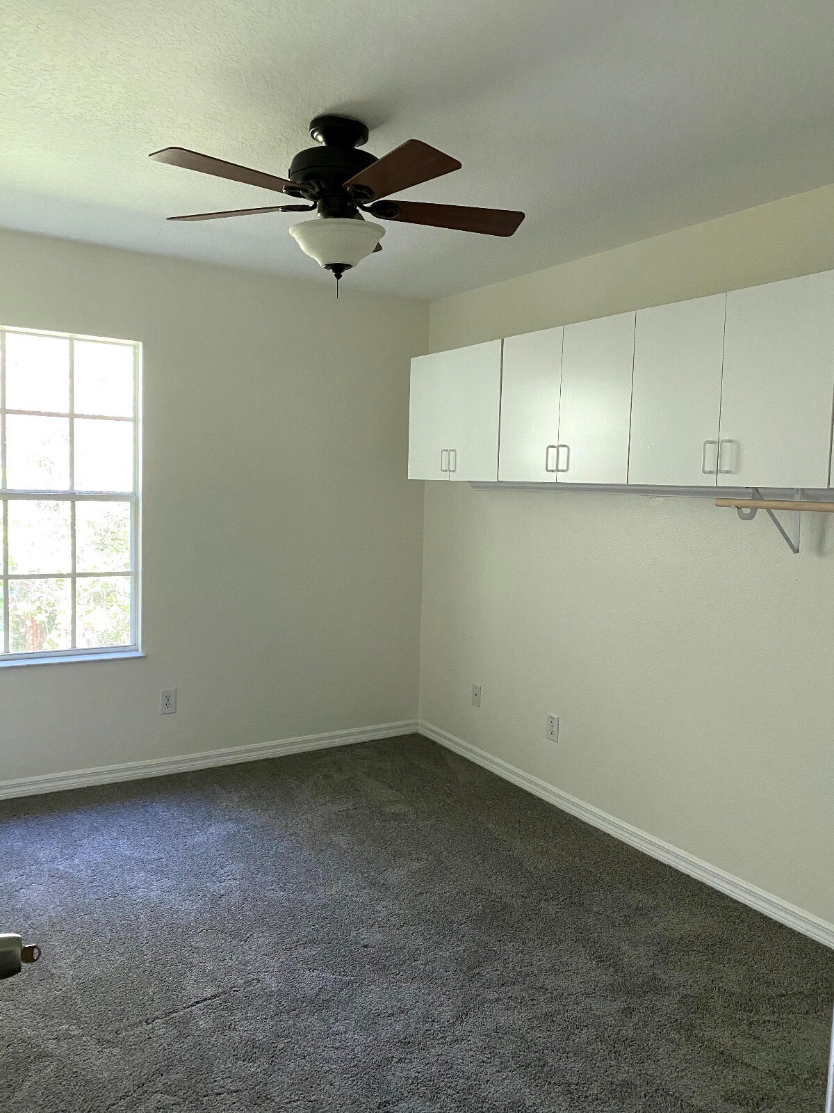 Side bedroom $745 - 3687 Oakdale Cir