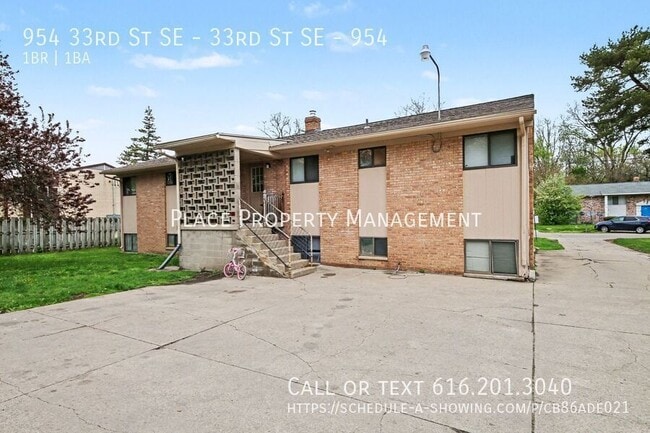 Building Photo - 954 33rd St SE