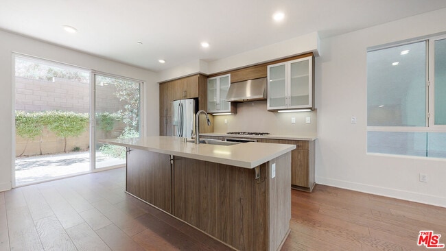 Building Photo - 6752 Gill Way