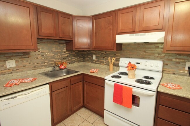 Unit C Kitchen - Apartments at Logan Station