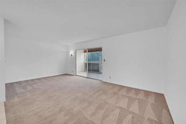 Building Photo - 3402 Bimini Ln