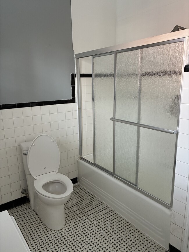 Building Photo - 3348 N Pitt St