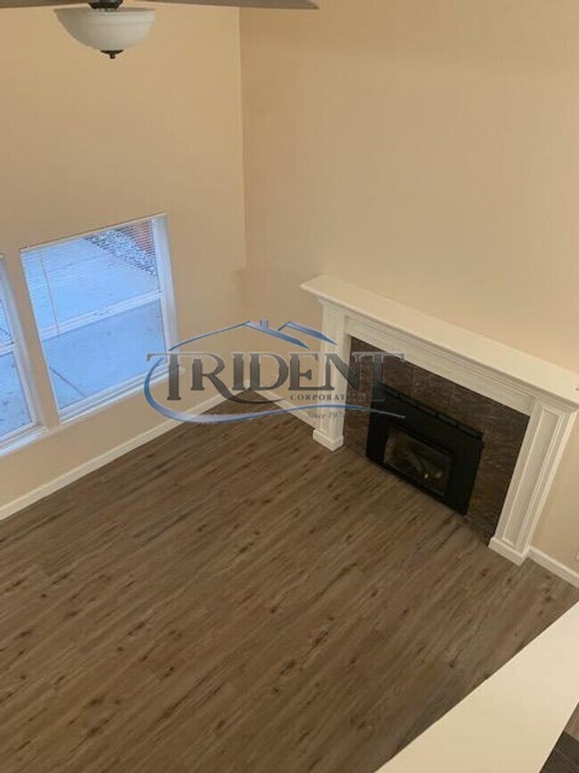 Building Photo - 1022/1024 Gilliland Drive