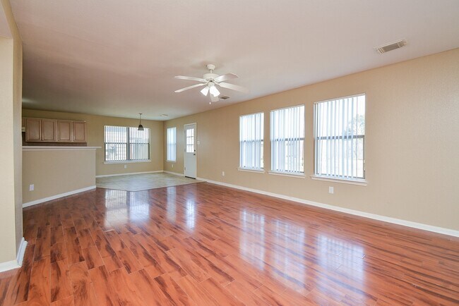 Building Photo - 15426 Lynford Crest Dr
