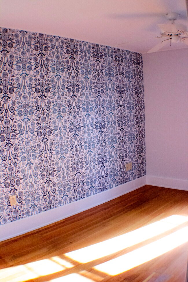 Building Photo - 5 Albany Ave