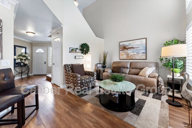 Building Photo - 1037 S Daybreak Ct