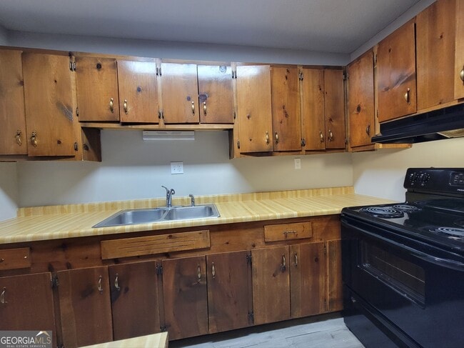 Building Photo - 422 GA Hwy 211