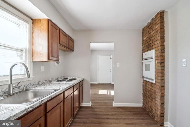 Building Photo - 26 Bayou Ave
