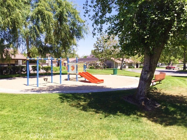 Building Photo - 3640 Oak Creek Dr