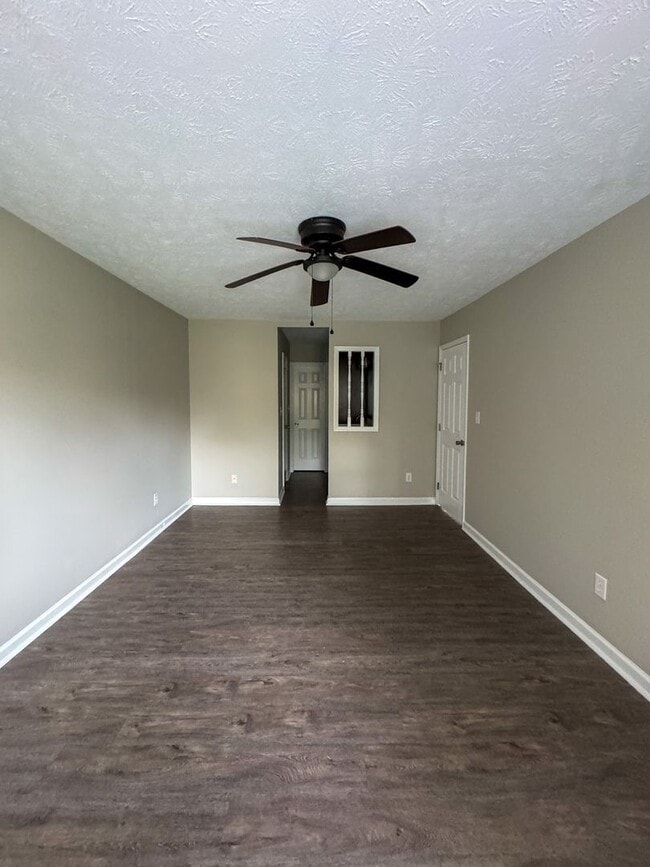 Building Photo - 2582 Gotts Ln