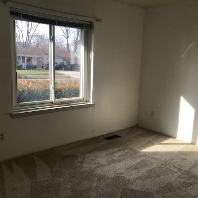 Building Photo - 2865 Burlington St