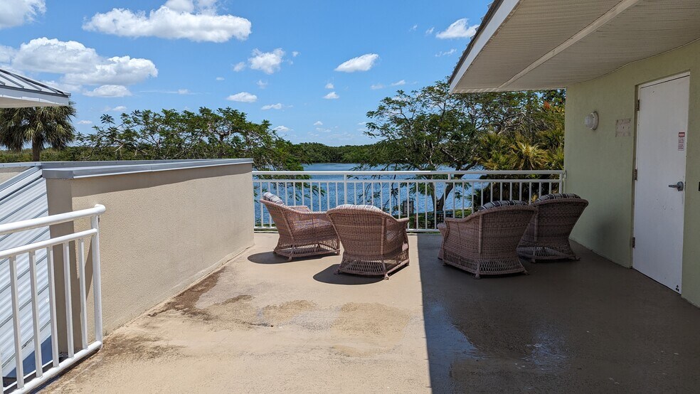 Building Photo - 459 Bahia Beach Blvd