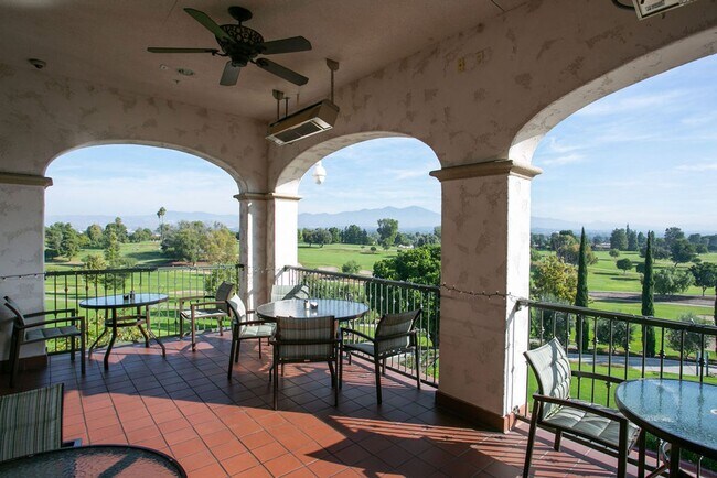 Building Photo - Updated Upper Level One Bedroom Condo in Laguna Woods!