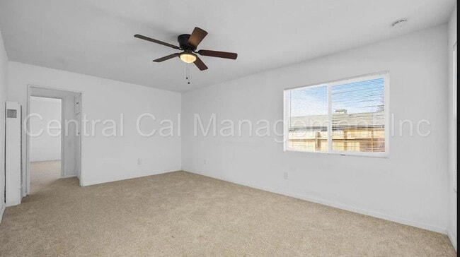 Building Photo - 2 Bedroom/1 Bath Home - $1350 Per Month!