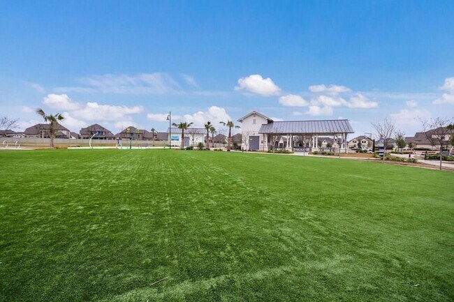 Building Photo - 276 La Dera Dr