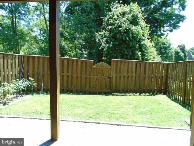 Building Photo - 13561 Flowerfield Dr