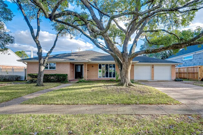 Building Photo - 5007 Cheena Dr