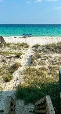 Building Photo - 1B/1B  Furnished Condo Across the Street from the Gulf of America!