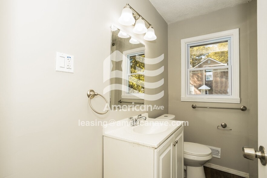 Building Photo - 4312 Courville St