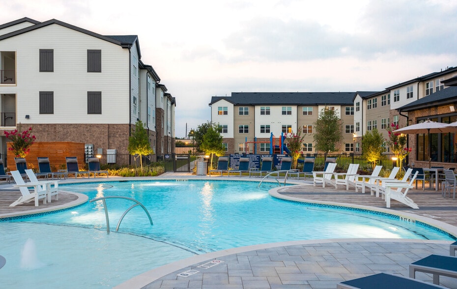 Primary Photo - Prose District West