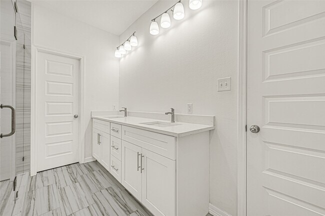 Building Photo - 8628 Scott St