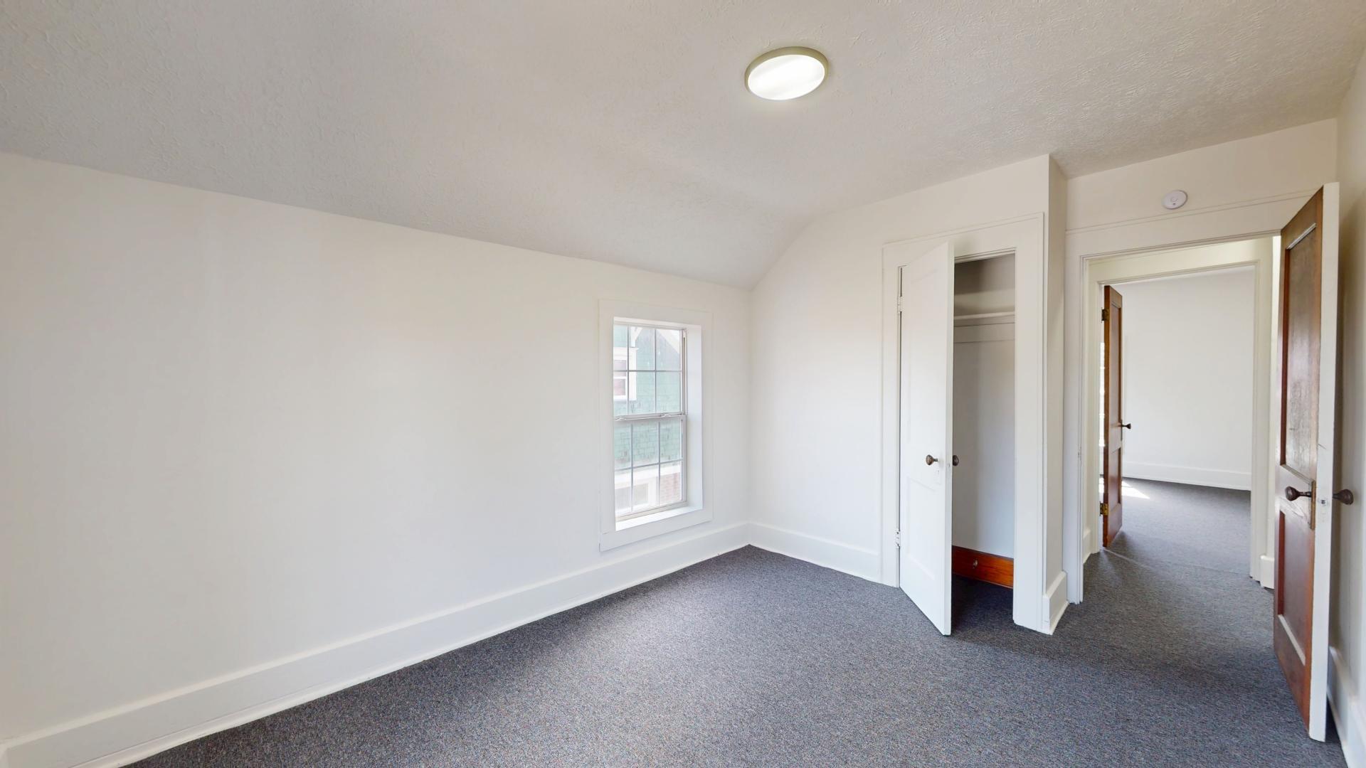 Building Photo - 109 W Ely St