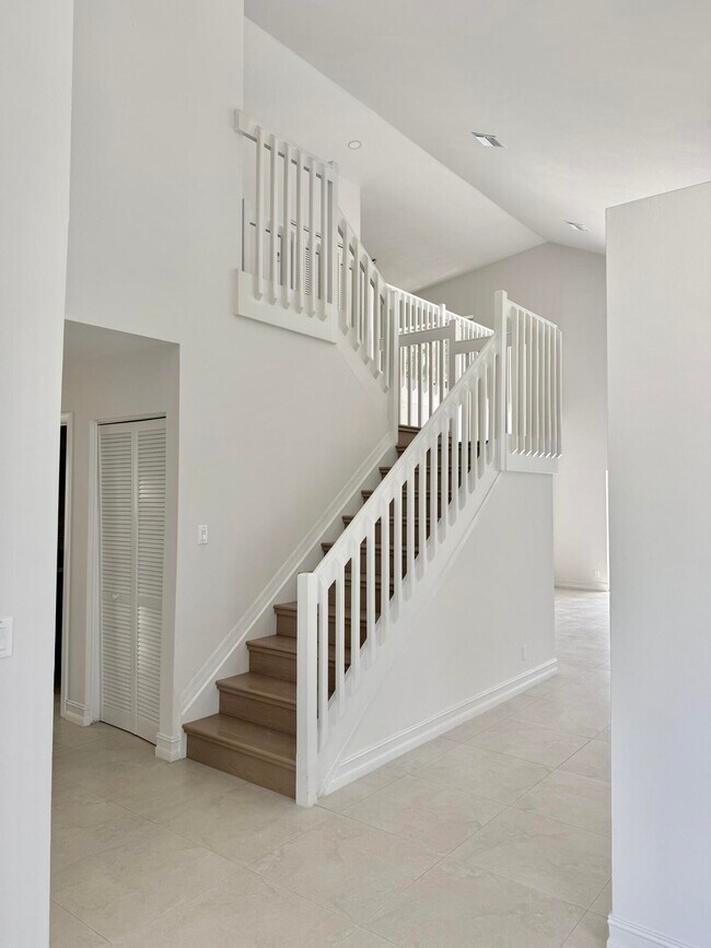Building Photo - 21440 Millbrook Ct