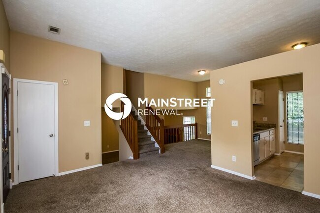 Building Photo - 3 Bedroom Pet-Friendly Home in Lithonia, GA with Main Street Renewal